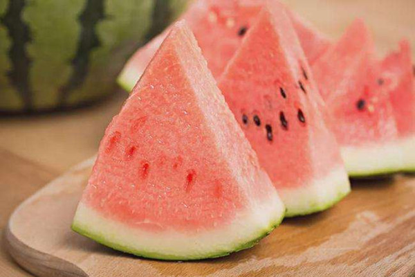西瓜是不是涼性的水果 西瓜是酸性的還是堿性的 西瓜是不是涼性的水果 西瓜是酸性的還是堿性的