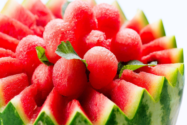 西瓜孕婦能不能吃 西瓜孕婦吃了有什么好處 西瓜孕婦能不能吃 西瓜孕婦吃了有什么好處