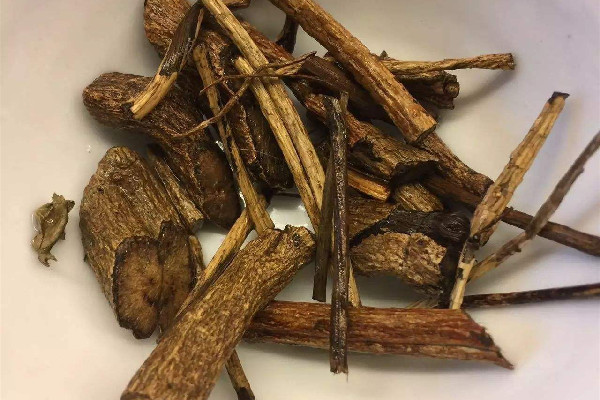 雞屎藤可以緩解痛經(jīng)嗎 雞屎藤對女人有什么功效 雞屎藤可以緩解痛經(jīng)嗎 雞屎藤對女人有什么功效