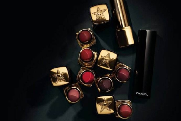 香奈兒口紅會(huì)不會(huì)沾杯 香奈兒口紅有什么特點(diǎn) 香奈兒口紅會(huì)不會(huì)沾杯 香奈兒口紅有什么特點(diǎn)