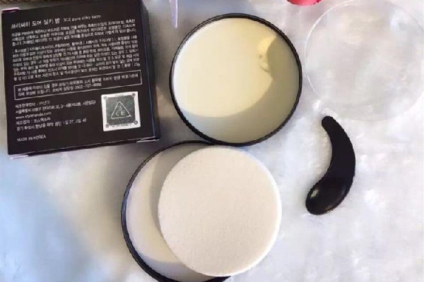 豬油膏用在化妝的哪個(gè)步驟 豬油膏用在防曬前還是后 豬油膏用在化妝的哪個(gè)步驟 豬油膏用在防曬前還是后