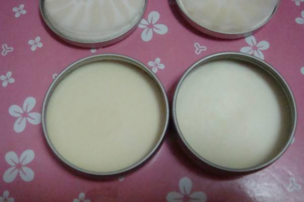 豬油膏用在化妝的哪個(gè)步驟 豬油膏用在防曬前還是后 豬油膏用在化妝的哪個(gè)步驟 豬油膏用在防曬前還是后