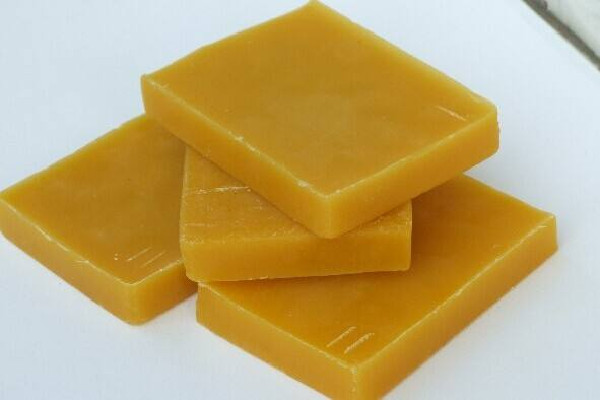 蜂蠟可以保存多少年 蜂蠟放久了還能吃嗎 蜂蠟可以保存多少年 蜂蠟放久了還能吃嗎