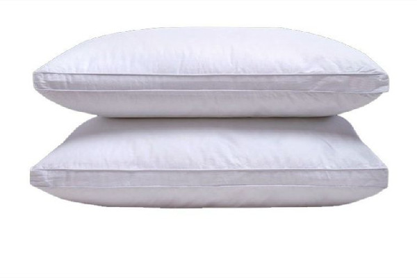 枕頭上的黃污漬怎么去除 枕頭多久洗一次比較好 枕頭上的黃污漬怎么去除 枕頭多久洗一次比較好