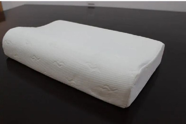 乳膠枕頭怎么辨別真假 乳膠枕頭會(huì)掉渣嗎