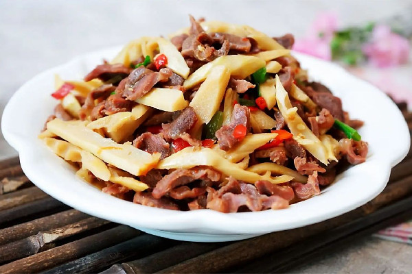 鴨肉要不要焯水 鴨肉用冷水焯還是熱水焯 鴨肉要不要焯水 鴨肉用冷水焯還是熱水焯