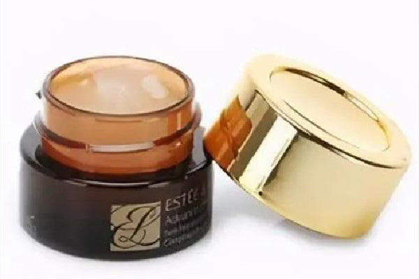 雅詩(shī)蘭黛小棕瓶眼霜可以去黑眼圈嗎 雅詩(shī)蘭黛小棕瓶眼霜的正確使