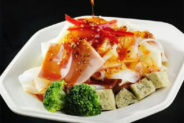 涼皮的營養(yǎng)價值和功效 涼皮可以天天吃嗎 涼皮的營養(yǎng)價值和功效 涼皮可以天天吃嗎