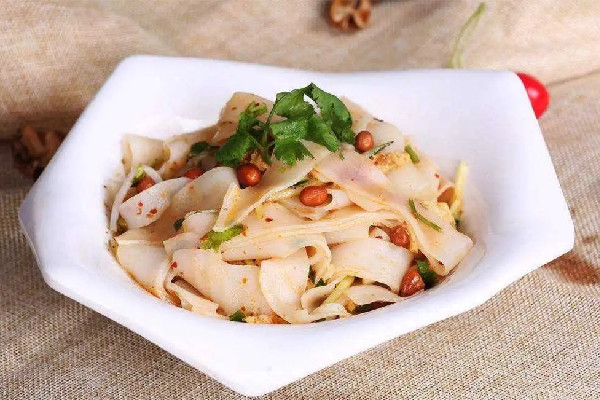 涼皮的營養(yǎng)價值和功效 涼皮可以天天吃嗎 涼皮的營養(yǎng)價值和功效 涼皮可以天天吃嗎