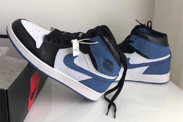 aj和dunk哪個(gè)腳感好 aj和dunk怎么區(qū)分 aj和dunk哪個(gè)腳感好 aj和dunk怎么區(qū)分