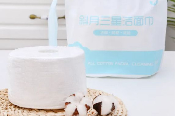 洗臉巾可以當卸妝棉用嗎 洗臉巾的功效與作用 洗臉巾可以當卸妝棉用嗎 洗臉巾的功效與作用