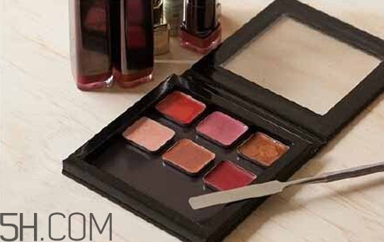 口紅修復(fù)方法 three是什么牌子 口紅修復(fù)方法 three是什么牌子