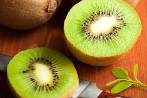 獼猴桃放冰箱還是外面 獼猴桃為什么還沒熟就爛了 獼猴桃放冰箱還是外面 獼猴桃為什么還沒熟就爛了