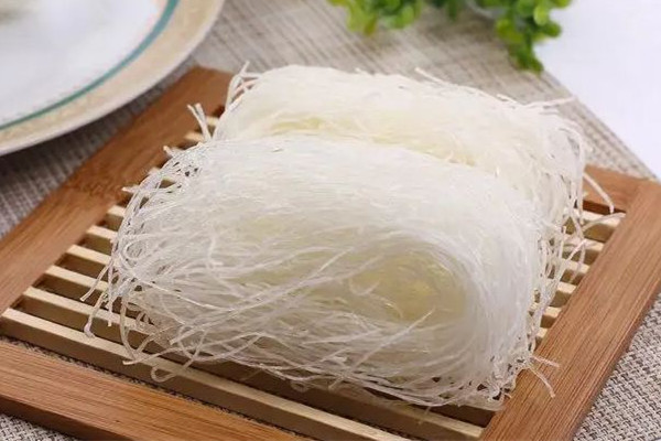 粉絲升糖指數(shù)高嗎 粉絲不適合什么人吃 粉絲升糖指數(shù)高嗎 粉絲不適合什么人吃