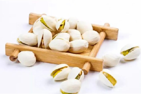 白果吃生的好還是熟的好 白果生的可以吃嗎 白果吃生的好還是熟的好 白果生的可以吃嗎