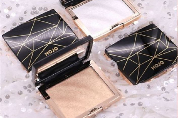 高光粉餅碎了怎么修復 高光粉餅碎了還能用嗎 高光粉餅碎了怎么修復 高光粉餅碎了還能用嗎