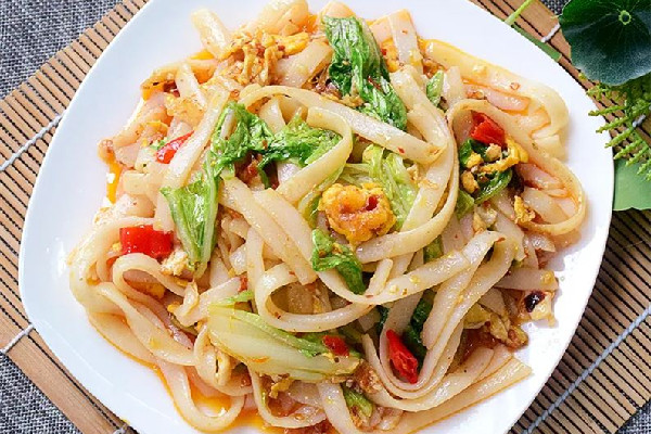 河粉和米飯哪個(gè)熱量高 河粉和米粉有什么區(qū)別 河粉和米飯哪個(gè)熱量高 河粉和米粉有什么區(qū)別