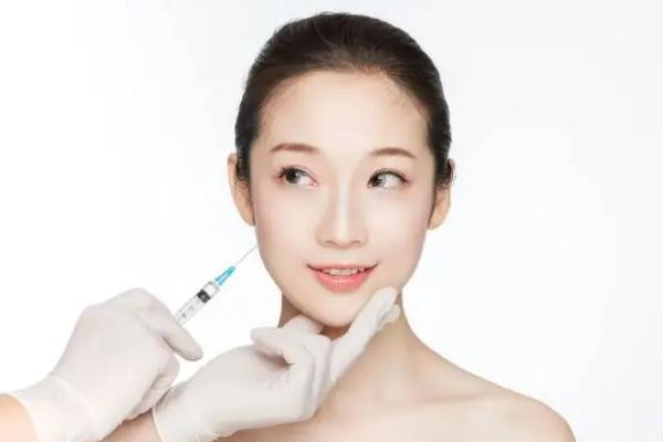 肉毒素除皺會(huì)引起眼皮腫嗎 肉毒素除皺對(duì)身體有害嗎 肉毒素除皺會(huì)引起眼皮腫嗎 肉毒素除皺對(duì)身體有害嗎