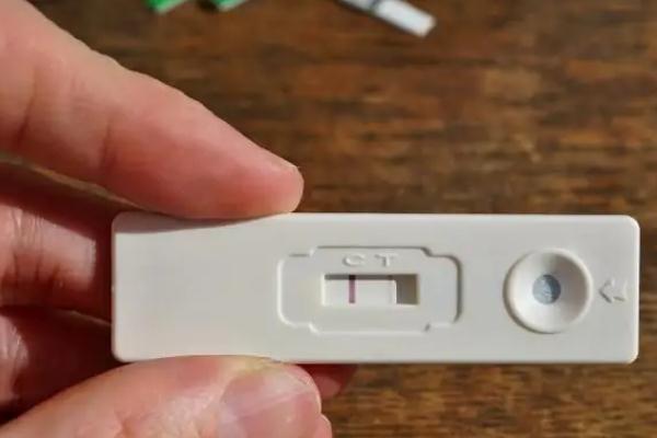 驗(yàn)孕棒要測(cè)幾分鐘 驗(yàn)孕棒要放在尿液中幾分鐘 驗(yàn)孕棒要測(cè)幾分鐘 驗(yàn)孕棒要放在尿液中幾分鐘