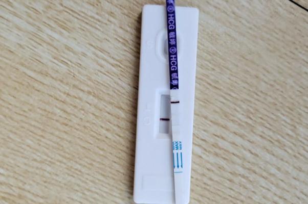 驗孕棒可以測出宮內(nèi)和宮外懷孕嗎 驗孕棒可以多次使用嗎 驗孕棒可以測出宮內(nèi)和宮外懷孕嗎 驗孕棒可以多次使用嗎