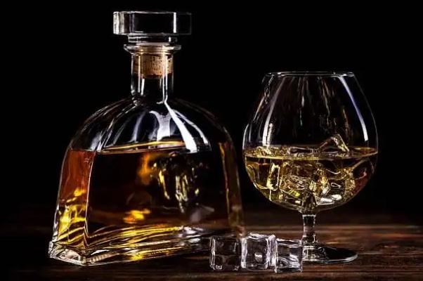 白蘭地是香檳嗎 白蘭地是洋酒嗎
