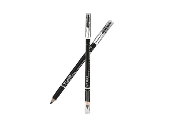 眉筆卸妝只用洗面奶可以嗎 眉筆卸妝卸不掉怎么辦