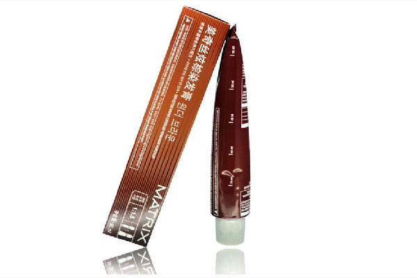 染發(fā)膏和染發(fā)劑有什么區(qū)別 染發(fā)膏和染發(fā)劑哪個(gè)危害小 染發(fā)膏和染發(fā)劑有什么區(qū)別 染發(fā)膏和染發(fā)劑哪個(gè)危害小