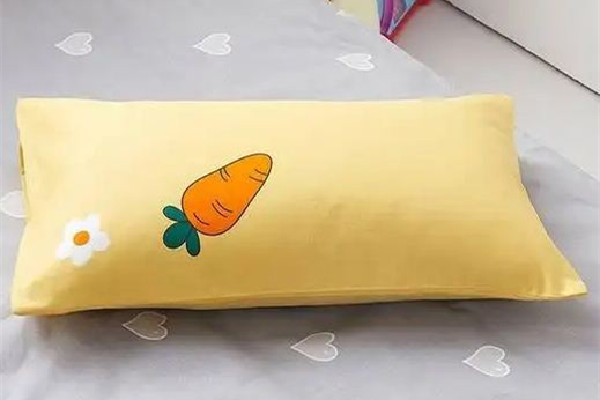 枕頭顏色對(duì)睡眠有影響嗎 枕頭買(mǎi)什么顏色有助于睡眠