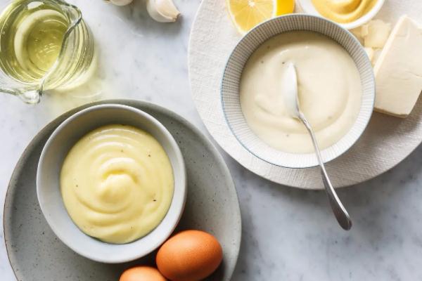 蛋黃醬有反式脂肪酸嗎 蛋黃醬有點(diǎn)酸正常嗎 蛋黃醬有反式脂肪酸嗎 蛋黃醬有點(diǎn)酸正常嗎