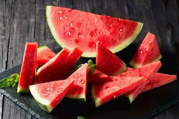 西瓜買(mǎi)回來(lái)沒(méi)切可以放多久 西瓜可以?xún)鲋詥?><p><strong>西瓜買(mǎi)回來(lái)沒(méi)切可以放多久 西瓜可以?xún)鲋詥?/strong></p></a></li> <li><a href=