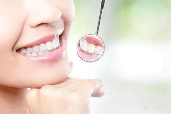 冷光美白牙齒會(huì)很白嗎 冷光美白牙齒對(duì)四環(huán)素牙有用嗎 冷光美白牙齒會(huì)很白嗎 冷光美白牙齒對(duì)四環(huán)素牙有用嗎