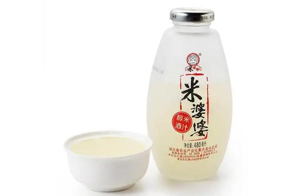 米酒要加熱喝嗎 米酒要煮熟了才能喝嗎 米酒要加熱喝嗎 米酒要煮熟了才能喝嗎