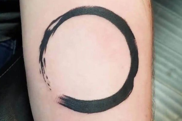 紋身后擦什么藥膏恢復(fù)快 紋身后可以涂抹蘆薈膠嗎 紋身后擦什么藥膏恢復(fù)快 紋身后可以涂抹蘆薈膠嗎