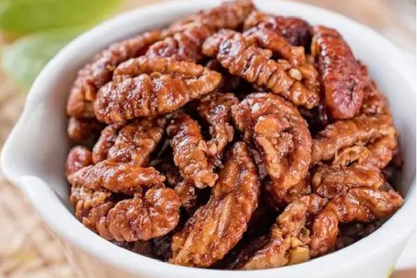 核桃肉有點(diǎn)油耗味能吃嗎 核桃肉吃多了會(huì)上火嗎 核桃肉有點(diǎn)油耗味能吃嗎 核桃肉吃多了會(huì)上火嗎