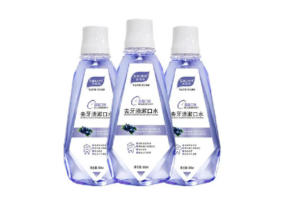 漱口水含氟好還是不含氟好 漱口水為什么辣舌頭 漱口水含氟好還是不含氟好 漱口水為什么辣舌頭