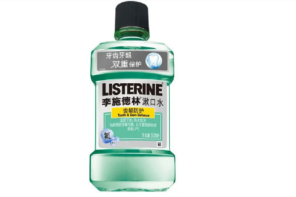 漱口水含酒精好還是不含酒精好 漱口水買(mǎi)什么樣的好