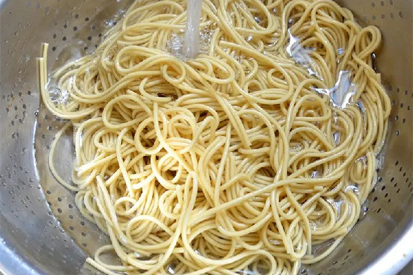 堿水面和普通面條的區(qū)別 堿水面是什么面