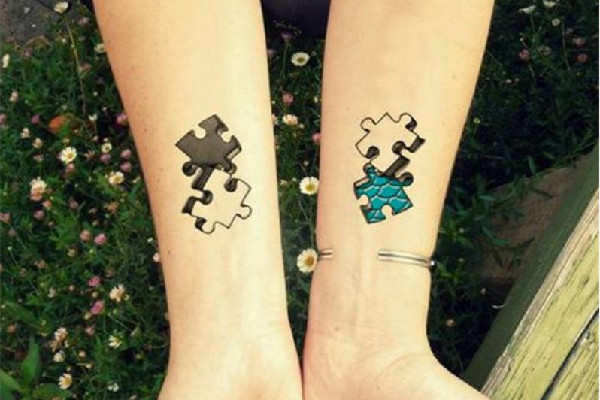 紋身貼怎么貼上去 紋身貼貼多久撕開 紋身貼怎么貼上去 紋身貼貼多久撕開