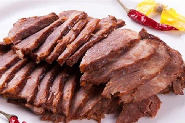 鹵牛肉用什么部位的肉好 鹵牛肉會縮水嗎 鹵牛肉用什么部位的肉好 鹵牛肉會縮水嗎