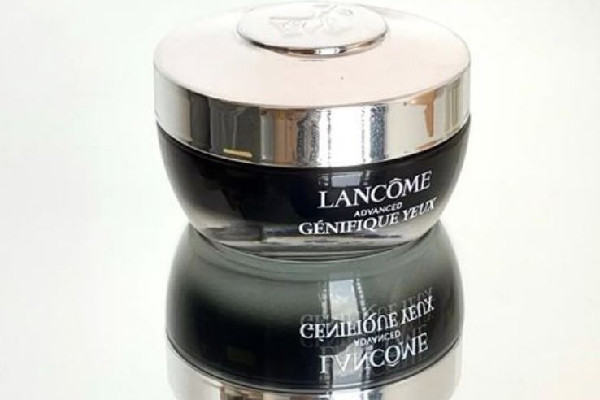 蘭蔻小黑瓶眼霜和菁純眼霜哪個(gè)好 蘭蔻小黑瓶眼霜效果怎么樣