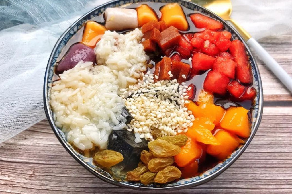 冰粉的紅糖水怎么熬 冰粉紅糖水的熬制比例 冰粉的紅糖水怎么熬 冰粉紅糖水的熬制比例