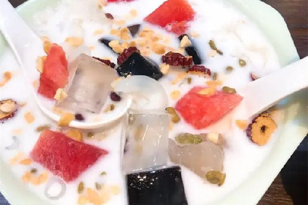 清補涼有哪些材料 清補涼是下火的嗎