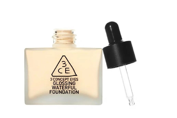 3ce粉底液怎么辨別真假 3ce粉底液有酒精嗎 3ce粉底液怎么辨別真假 3ce粉底液有酒精嗎