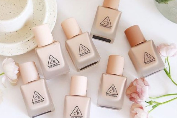 3ce粉底液怎么辨別真假 3ce粉底液有酒精嗎 3ce粉底液怎么辨別真假 3ce粉底液有酒精嗎