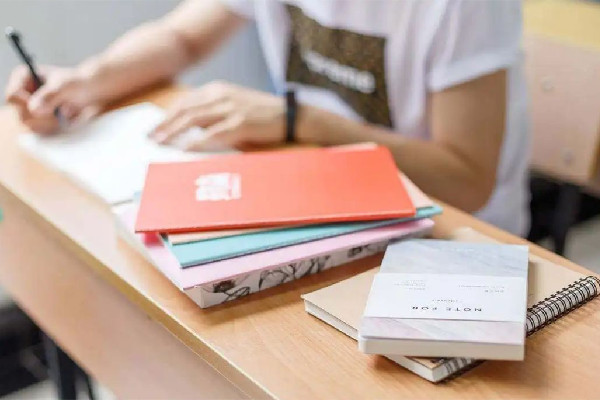 考研是先報學(xué)校還是先考試 考研怎么選擇學(xué)校還有專業(yè) 考研是先報學(xué)校還是先考試 考研怎么選擇學(xué)校還有專業(yè)