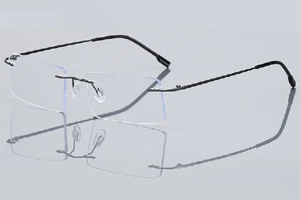 無(wú)框眼鏡多少錢一副 無(wú)框眼鏡去眼鏡店可以配嗎