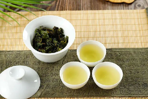青茶屬于涼性還是熱性 青茶適合什么季節(jié)喝 青茶屬于涼性還是熱性 青茶適合什么季節(jié)喝