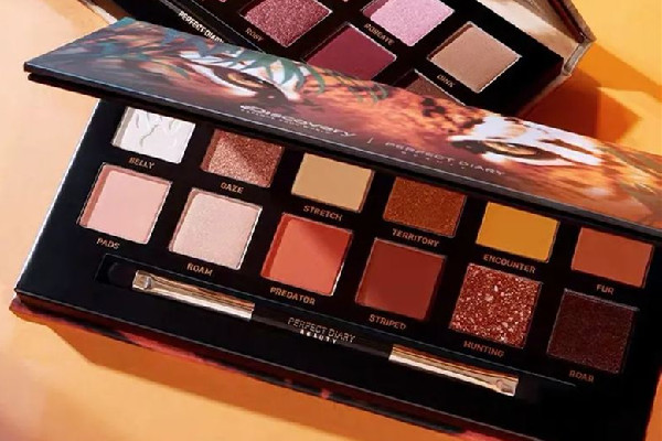 完美日記眼影盤推薦哪個(gè)好用 完美日記眼影盤有幾種