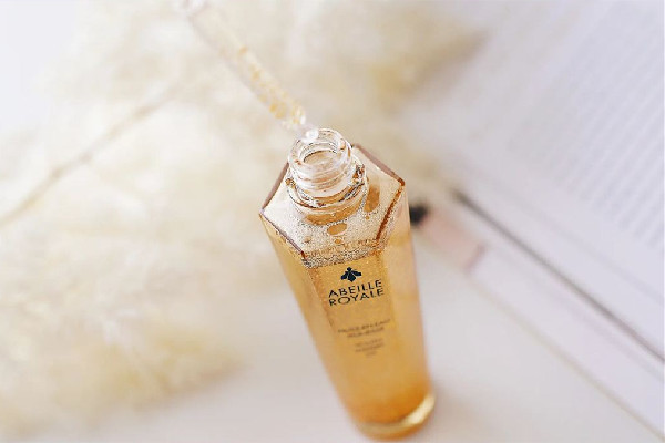 嬌蘭復(fù)原蜜二代和三代哪個好用 嬌蘭復(fù)原蜜和雙萃精華哪個好用 嬌蘭復(fù)原蜜二代和三代哪個好用 嬌蘭復(fù)原蜜和雙萃精華哪個好用