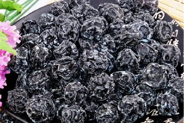 烏梅要用鹽水洗嗎 烏梅怎么洗才能干凈 烏梅要用鹽水洗嗎 烏梅怎么洗才能干凈